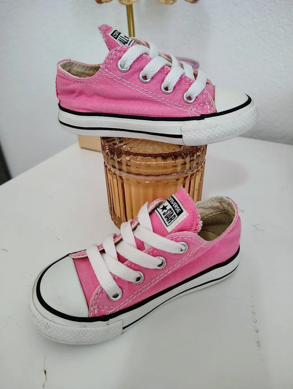 Converse Pink Low Top 6 & Black Low-Top 5 Zoe & Zac Pink 7 Kids Sneakers